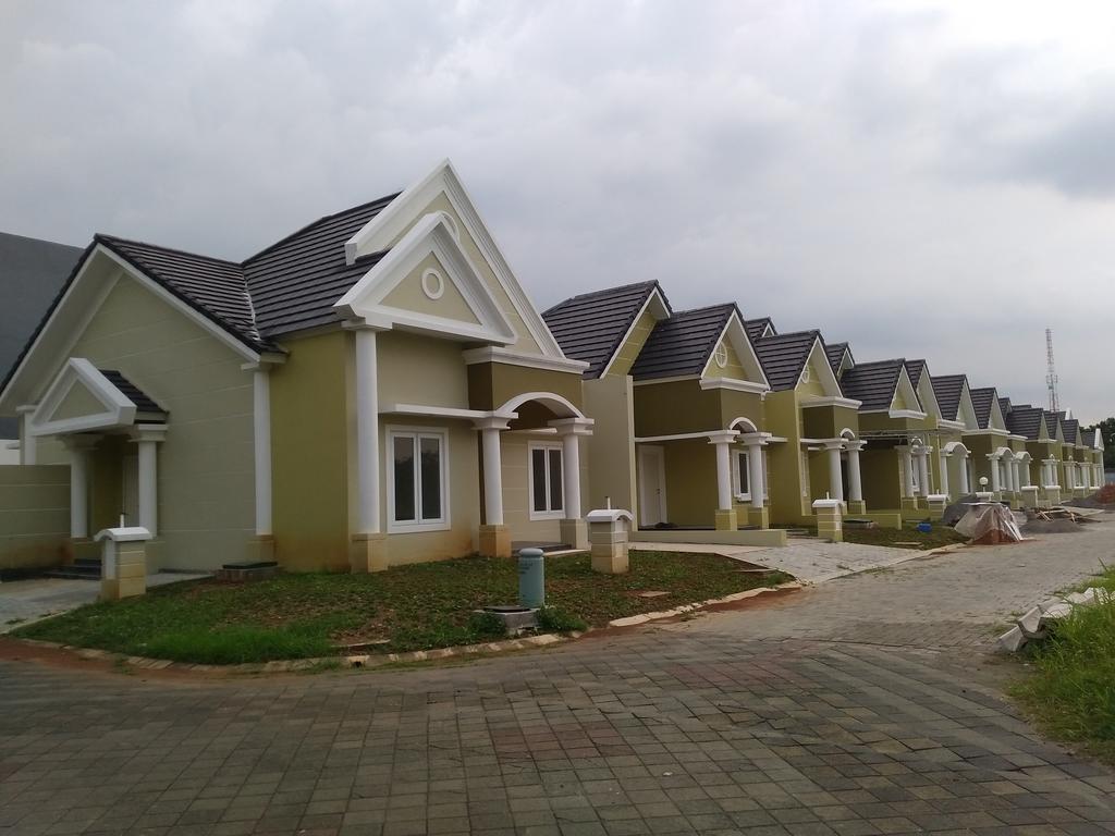 Jasmine Park Guest House Semarang Exterior foto