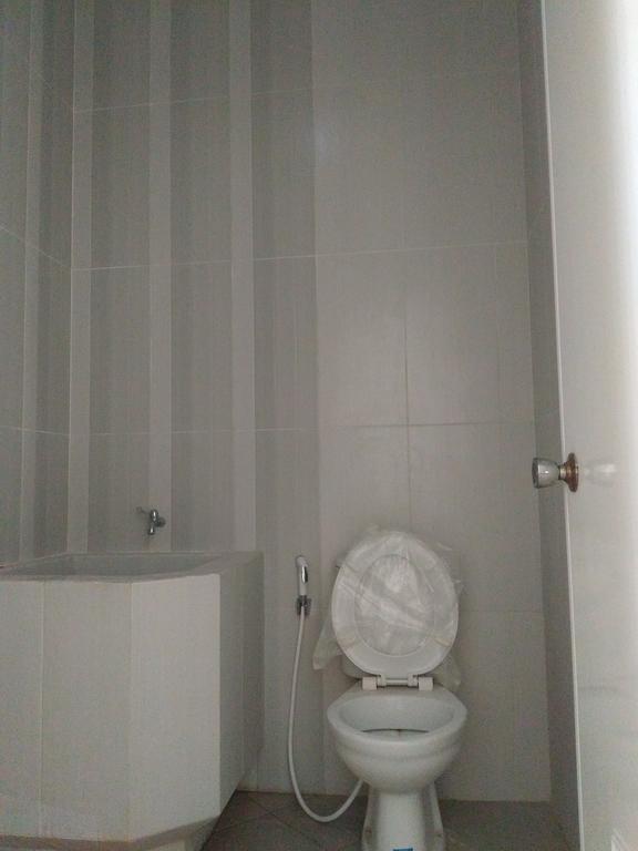 Jasmine Park Guest House Semarang Exterior foto