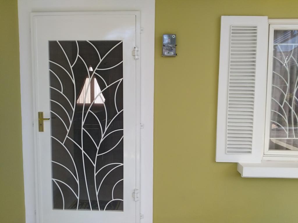Jasmine Park Guest House Semarang Exterior foto